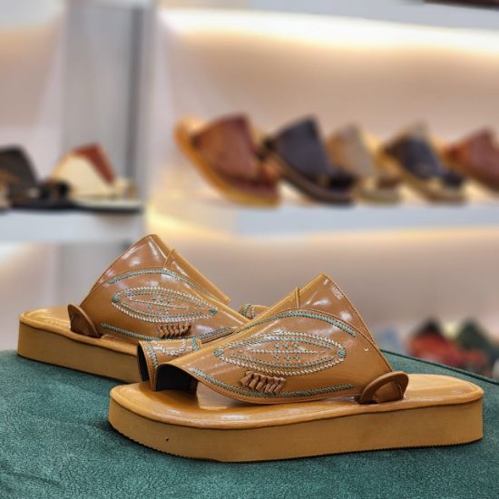 صورة زبيري وطني مطرز دبل موديل و14